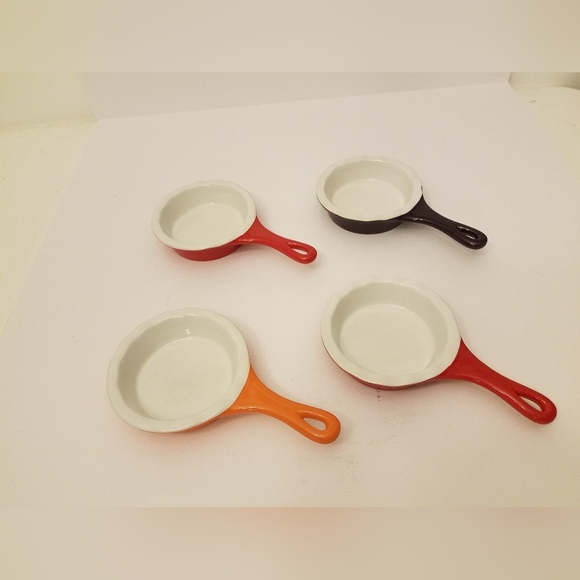 Set of 4 Modern Gourmet Foods Stoneware 5" Pie Tart Quiche Baking Dish - Picture 2 of 13